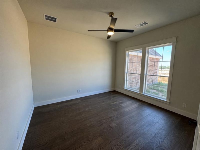 127 Guynell, Decatur TX 76234 - Photo 8