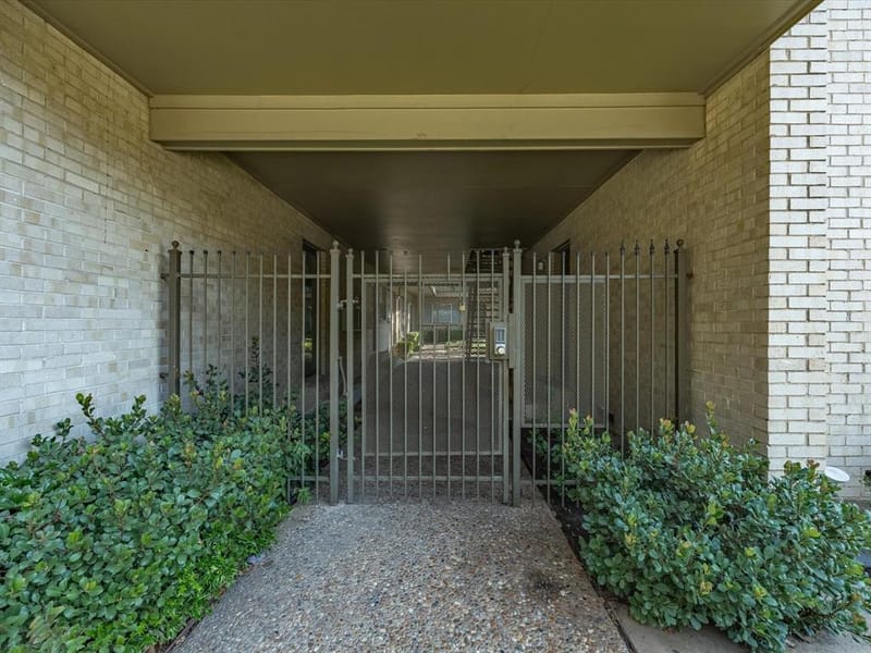 11102 Valleydale Drive # A, Dallas TX 75230 - Photo 4