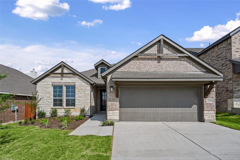 10004 Birchpoint Drive, Fort Worth TX 76108 - Photo 2