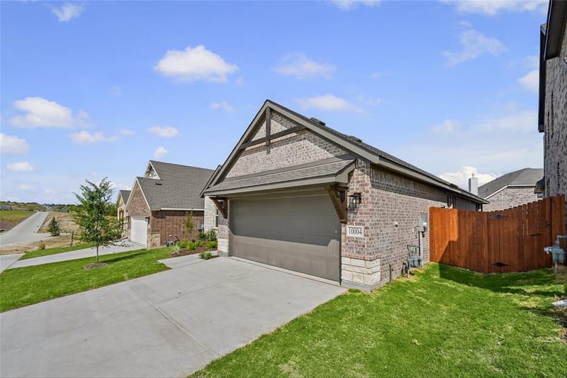 10004 Birchpoint Drive, Fort Worth TX 76108 - Photo 3