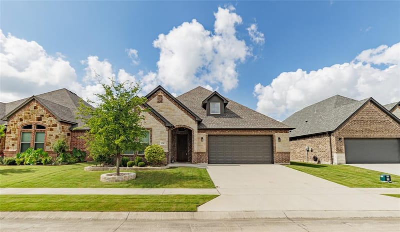 156 Windy Glen Drive, Decatur TX 76234 - Photo 2