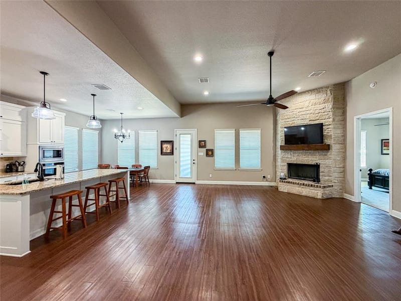 156 Windy Glen Drive, Decatur TX 76234 - Photo 5