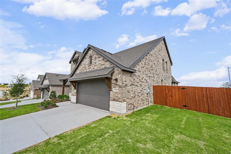10000 Birchpoint Drive, Fort Worth TX 76108 - Photo 3