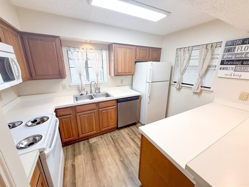 15221 Berry Trail # 106, Dallas TX 75248 - Photo 6