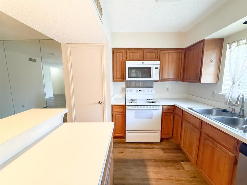 15221 Berry Trail # 106, Dallas TX 75248 - Photo 7