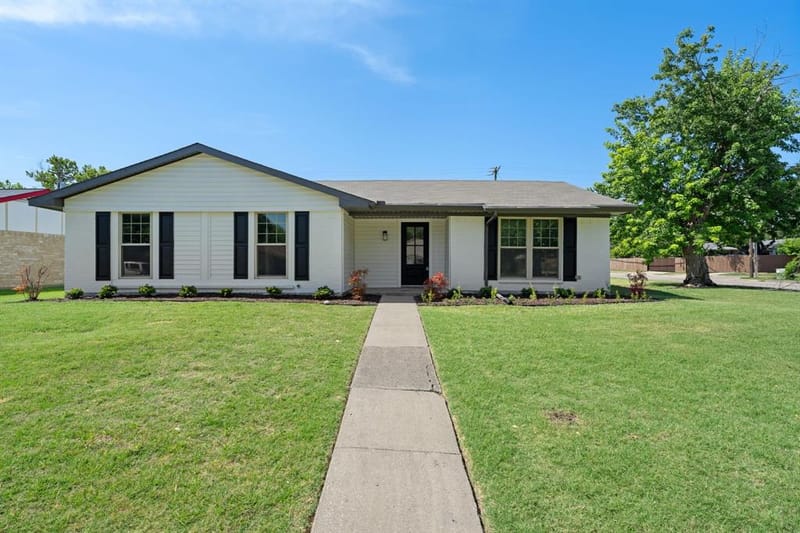 1700 Jasmine Lane, Plano TX 75074 - Photo 2