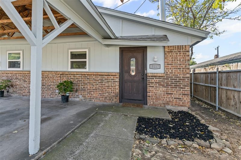 5117 Curzon Avenue, Fort Worth TX 76107 - Photo 2