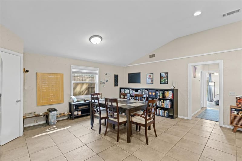 5117 Curzon Avenue, Fort Worth TX 76107 - Photo 8