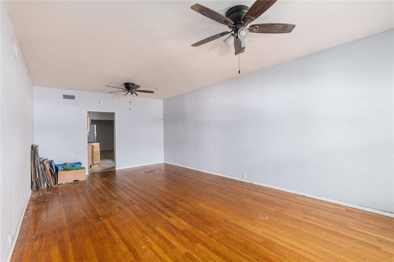 1601 9th Street, Brownwood TX 76801 - Photo 2
