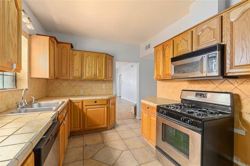 1601 9th Street, Brownwood TX 76801 - Photo 6