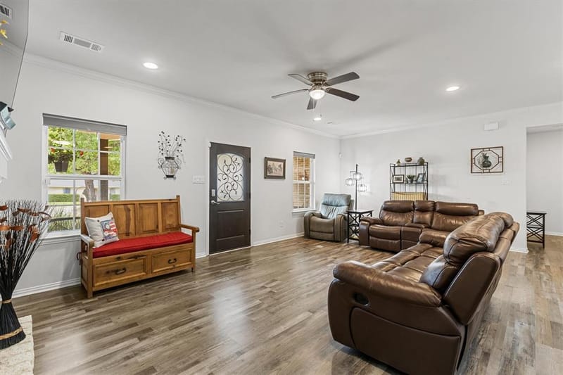 327 Walnut Street, Terrell TX 75160 - Photo 7