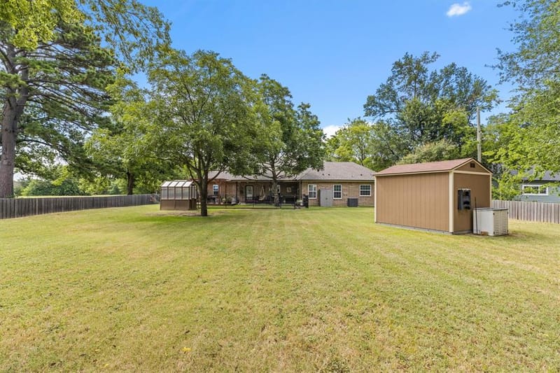 327 Walnut Street, Terrell TX 75160 - Photo 32