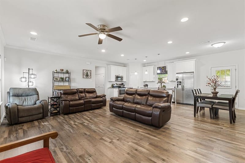 327 Walnut Street, Terrell TX 75160 - Photo 8