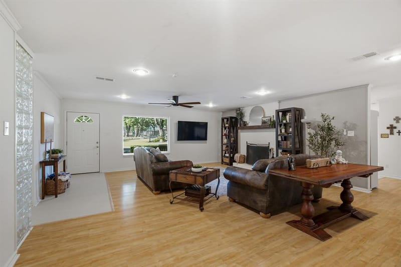 3001 Curry Road, Arlington TX 76001 - Photo 7