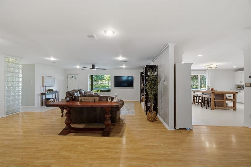 3001 Curry Road, Arlington TX 76001 - Photo 8