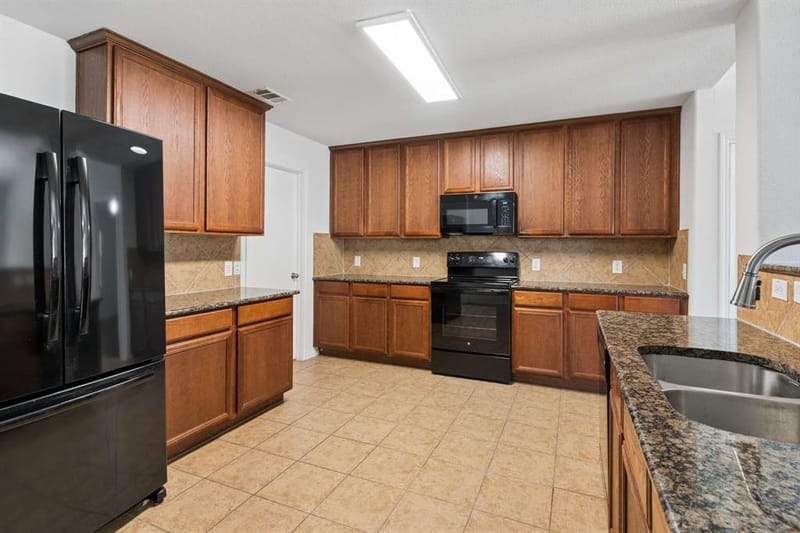 3800 Windy Point Drive, Denton TX 76208 - Photo 10