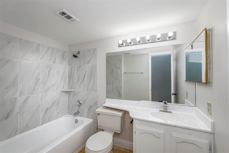 128 Kingsbridge Drive, Garland TX 75040 - Photo 13