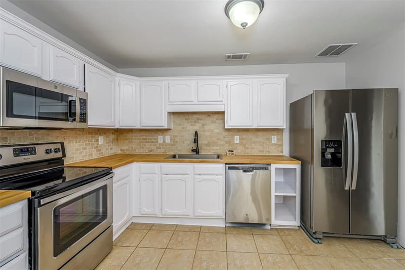 128 Kingsbridge Drive, Garland TX 75040 - Photo 5