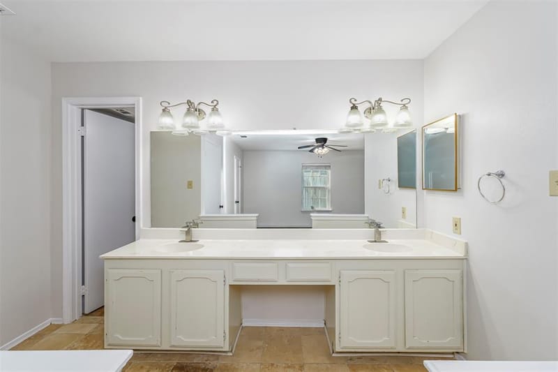 128 Kingsbridge Drive, Garland TX 75040 - Photo 14