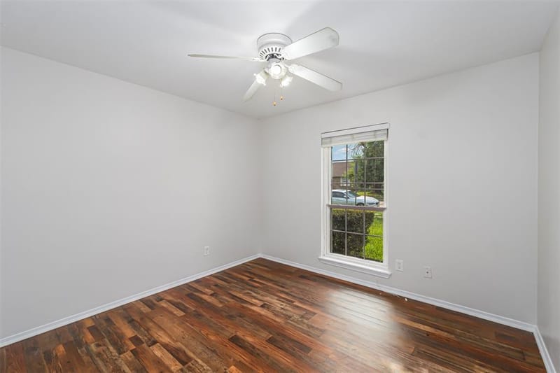 128 Kingsbridge Drive, Garland TX 75040 - Photo 11