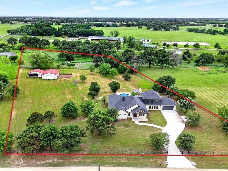 10373 Bobbie Lane, Pilot Point TX 76258 - Photo 2