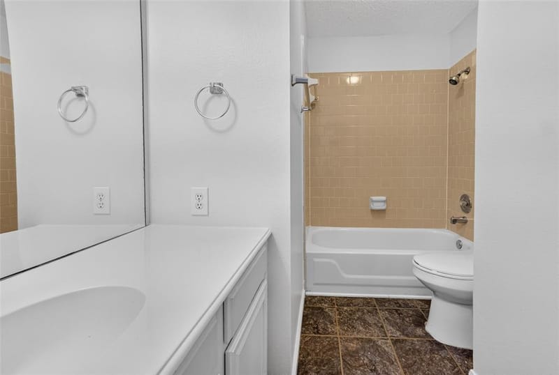 1025 Highland Station Drive, Saginaw TX 76131 - Photo 37