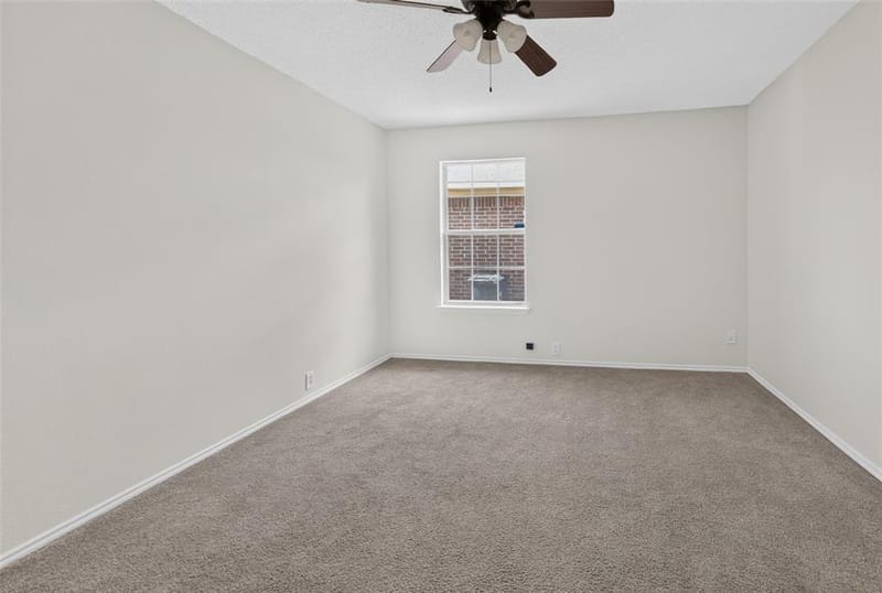 1025 Highland Station Drive, Saginaw TX 76131 - Photo 29
