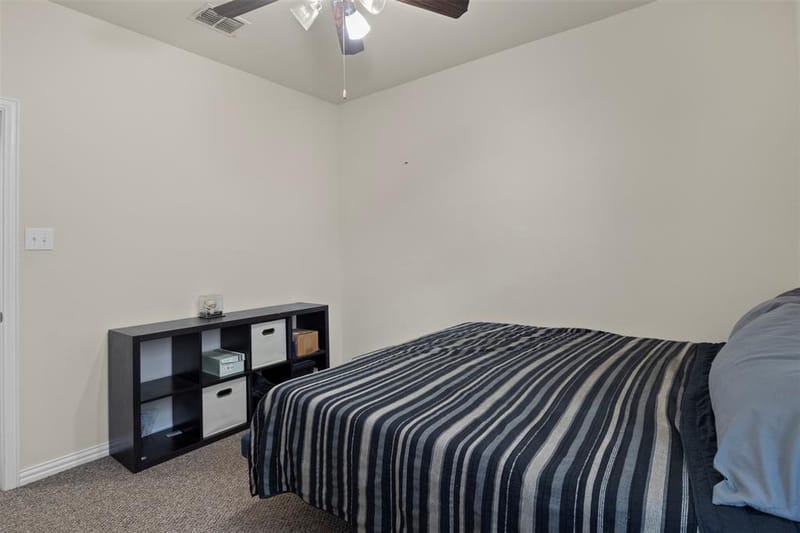 8712 Iron Horse Drive, Irving TX 75063 - Photo 23