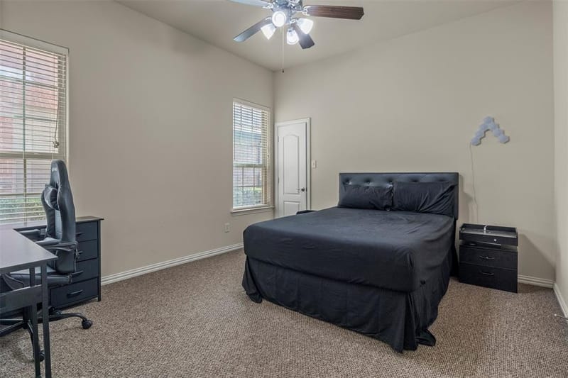 8712 Iron Horse Drive, Irving TX 75063 - Photo 12