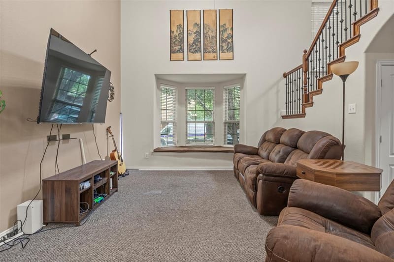 8712 Iron Horse Drive, Irving TX 75063 - Photo 10