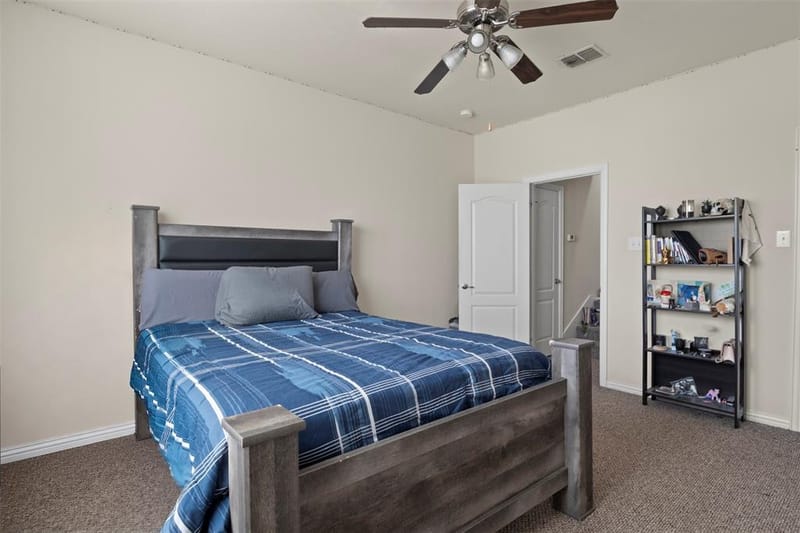 8712 Iron Horse Drive, Irving TX 75063 - Photo 21