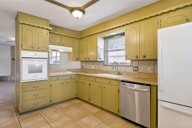 412 Franklin Drive, Euless TX 76040 - Photo 6