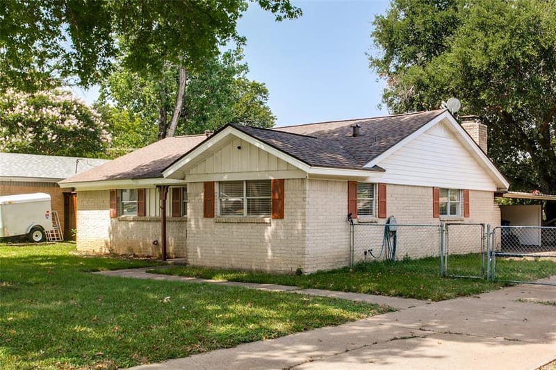 412 Franklin Drive, Euless TX 76040 - Photo 3