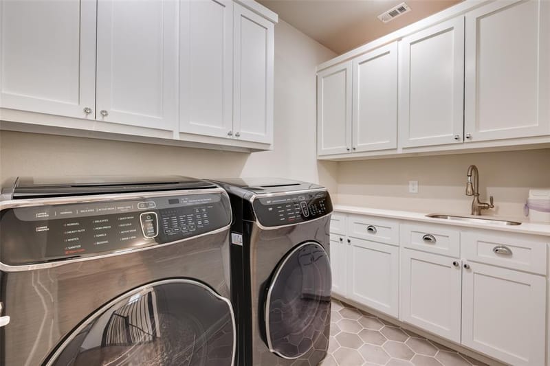 7124 Soto Street, Dallas TX 75223 - Photo 23
