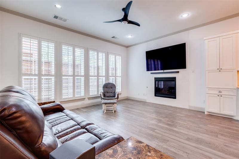 7124 Soto Street, Dallas TX 75223 - Photo 9