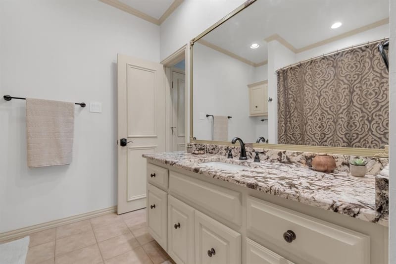 5048 Castle Creek Lane, Plano TX 75093 - Photo 32