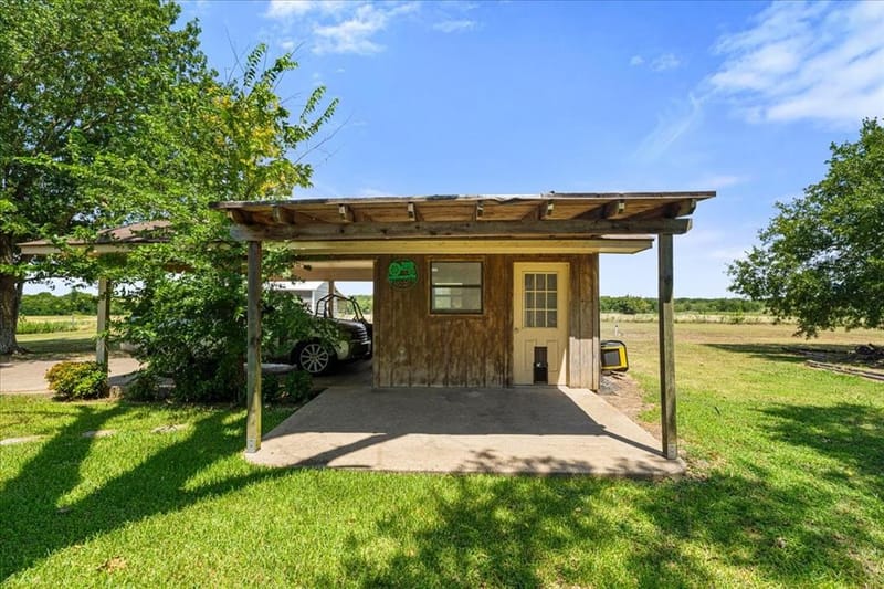 1642 NW County Road 1040, Corsicana TX 75110 - Photo 33