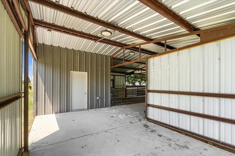 1642 NW County Road 1040, Corsicana TX 75110 - Photo 37