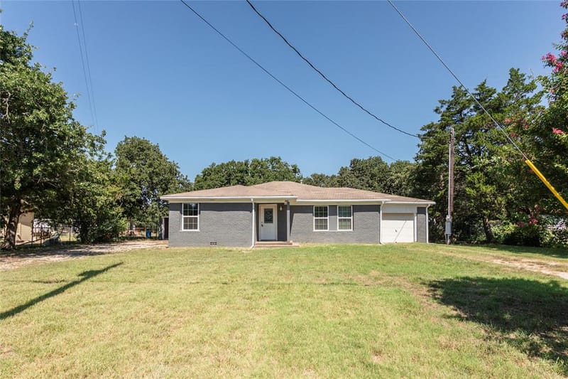 304 Jack Grace Hill Road, Bowie TX 76230 - Photo 3
