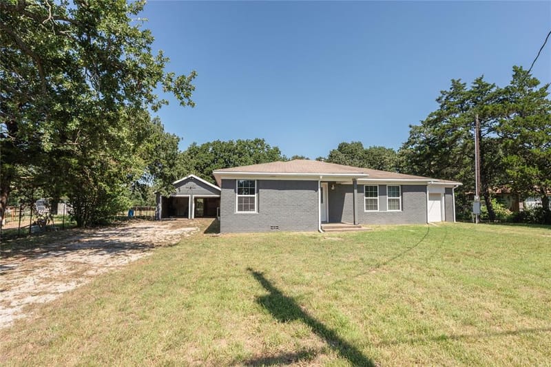 304 Jack Grace Hill Road, Bowie TX 76230 - Photo 4