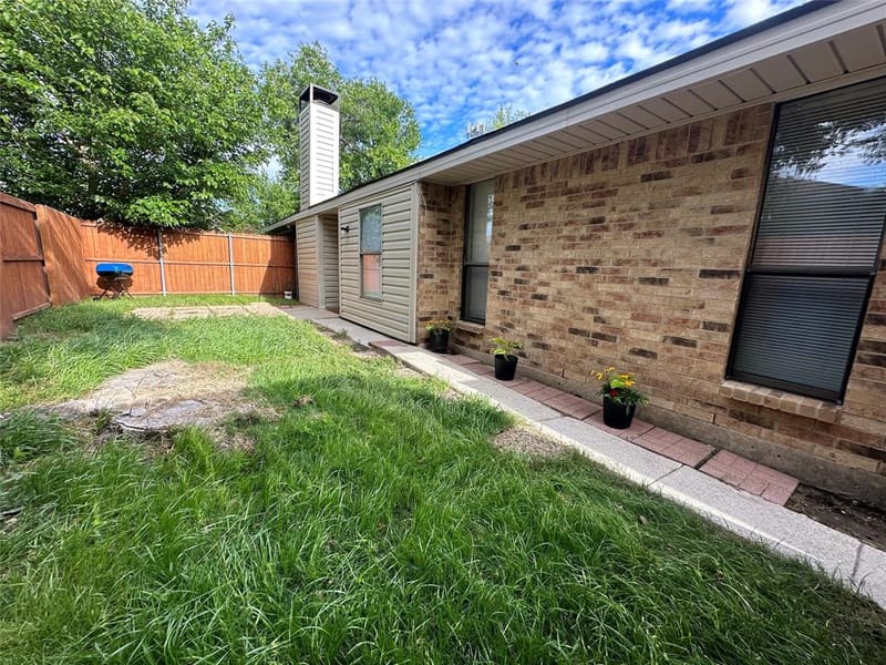 2306 Carol Good Lane, Carrollton TX 75006 - Photo 9