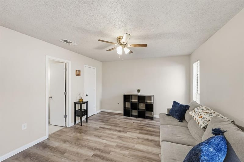 2306 Carol Good Lane, Carrollton TX 75006 - Photo 8