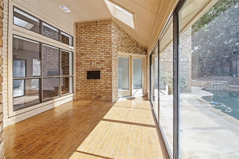 6701 Mt Vernon Court, Arlington TX 76017 - Photo 18
