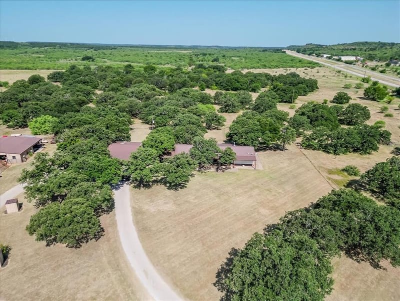 3637 Highway 281 N, Jacksboro TX 76458 - Photo 2