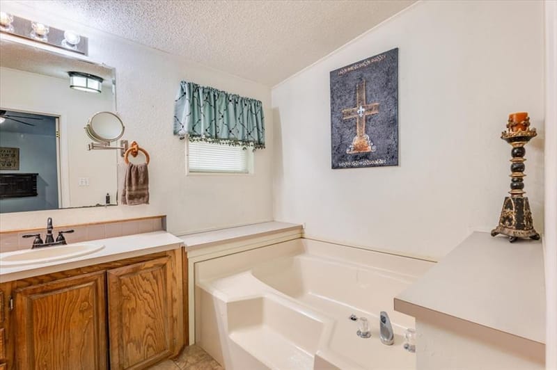 3637 Highway 281 N, Jacksboro TX 76458 - Photo 17