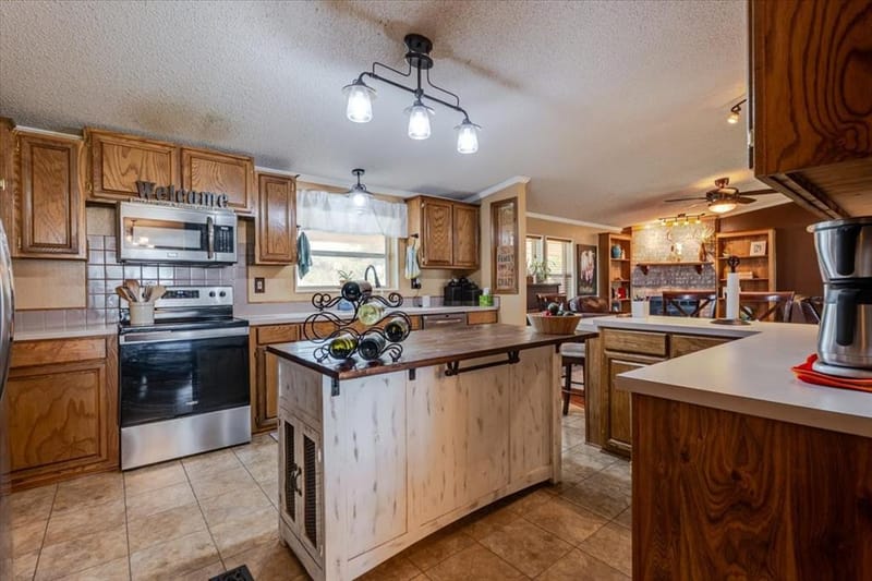 3637 Highway 281 N, Jacksboro TX 76458 - Photo 12