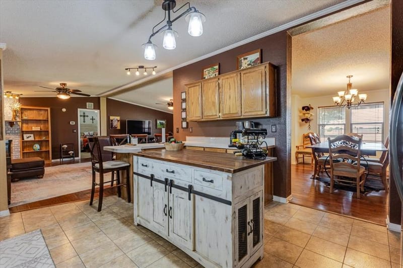 3637 Highway 281 N, Jacksboro TX 76458 - Photo 11