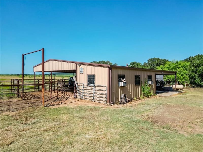 3637 Highway 281 N, Jacksboro TX 76458 - Photo 31