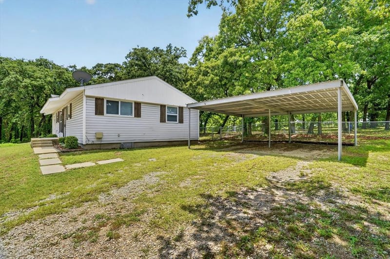 186 Garnet Road, Springtown TX 76082 - Photo 30