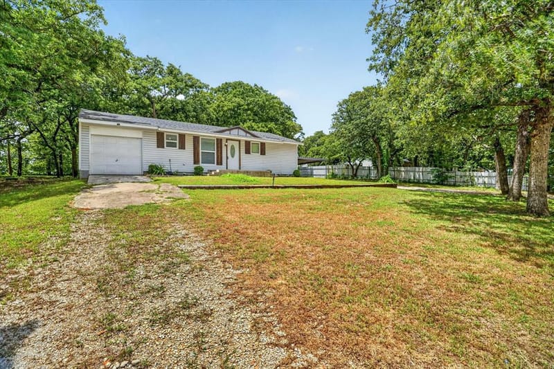 186 Garnet Road, Springtown TX 76082 - Photo 34